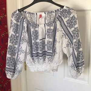 H&M Women’s Off-the Shoulder Crop Top